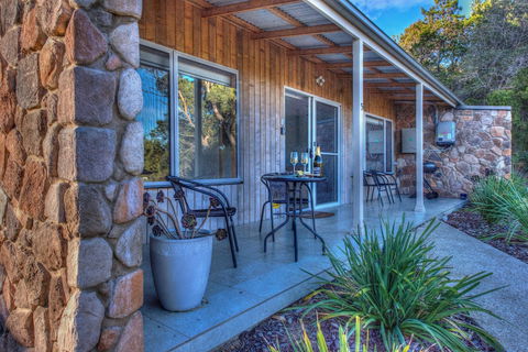Freycinet Stone Studio 6 - Accommodation Cairns 5