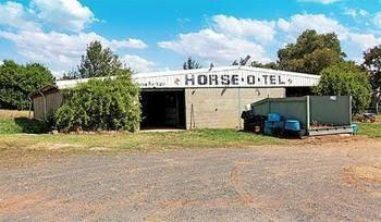 Tarcutta Halfway Motor Inn - Accommodation Cairns 3
