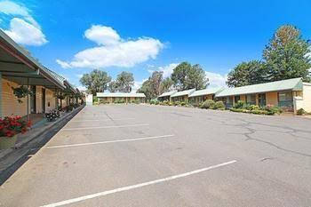 Tarcutta Halfway Motor Inn - Accommodation Cairns 1
