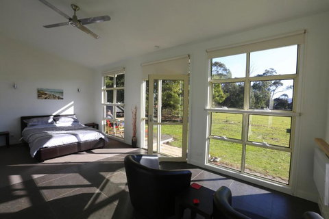 Riverwalk B & B - Accommodation Cairns 4