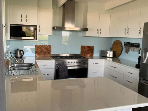 Longbeach House - Accommodation Cairns 4