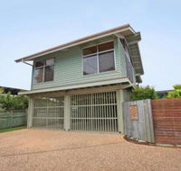18 Northbeach Place Mudjimba Beach Pet Friendly Linen Included WIFI - Accommodation Cairns