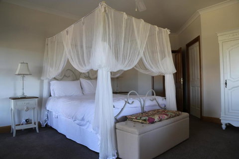 BellbirdHill Bed & Breakfast - Accommodation Cairns 2