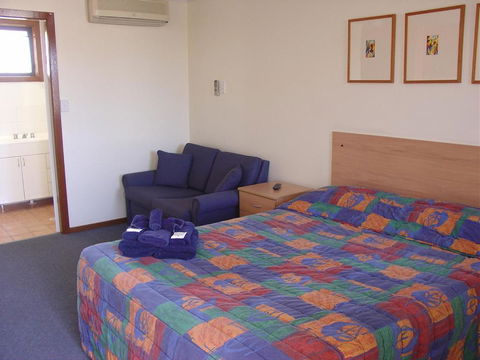 Palm Valley Motel - Accommodation Cairns 5