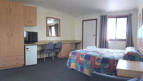 Palm Valley Motel - Accommodation Cairns 2