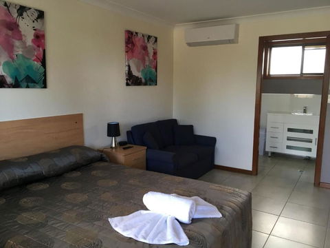 Palm Valley Motel - Accommodation Cairns 6