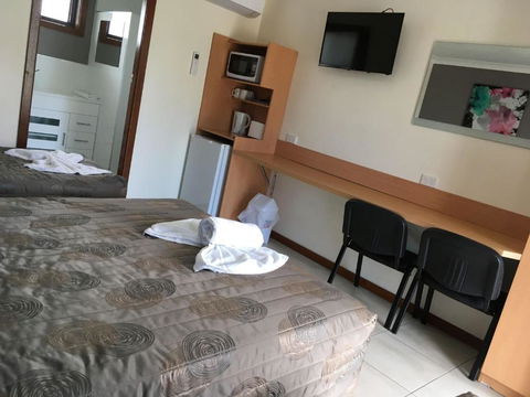 Palm Valley Motel - Accommodation Cairns 3