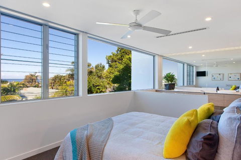 Blueys Beach House 5 Bedroom - Accommodation Cairns 2