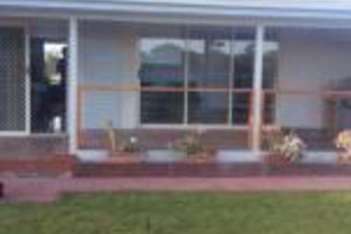 Eagle Point VIC Accommodation Cairns