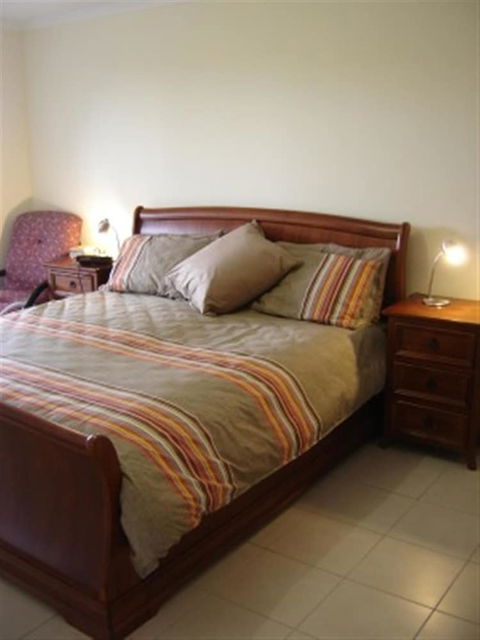 Lantauanan - Accommodation Cairns 2