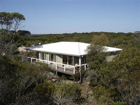 Lantauanan - Accommodation Cairns 0