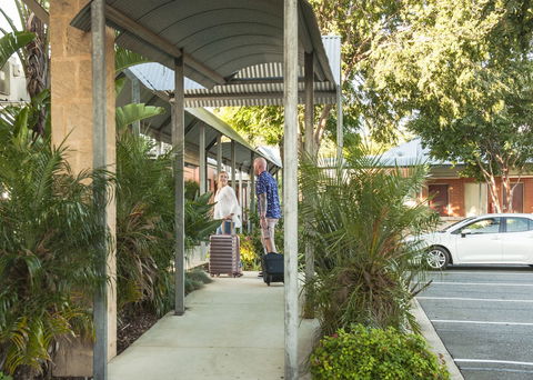 Strath Motel - Accommodation Cairns 1
