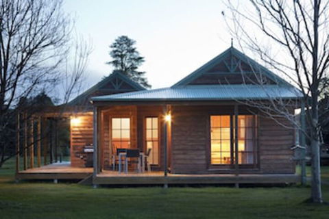 Beechworth Cedar Cottages - Accommodation Cairns 0
