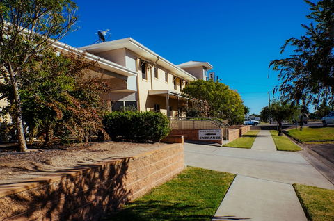 Club Motor Inn - Accommodation Cairns 0