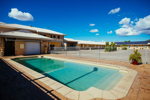 Club Motor Inn - Accommodation Cairns 4