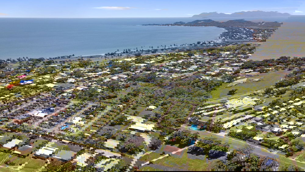 Queens Beach QLD Accommodation Cairns