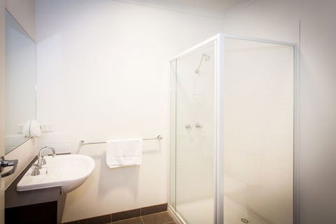The Island Accommodation - Hostel - Accommodation Cairns 6