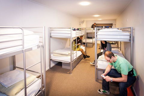 The Island Accommodation - Hostel - Accommodation Cairns 7