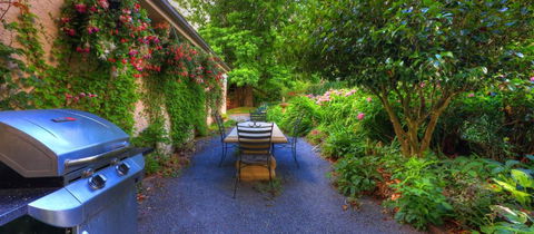 Old Wesley Dale Heritage Accommodation - Accommodation Cairns 3