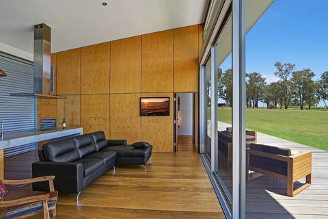 The Longhouse Suite 2 - Accommodation Cairns 6