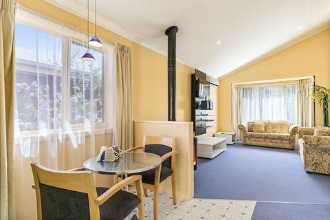 Cottages For Two - Accommodation Cairns 6