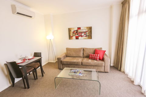 Indulge Apartments - Ontario - Accommodation Cairns 2