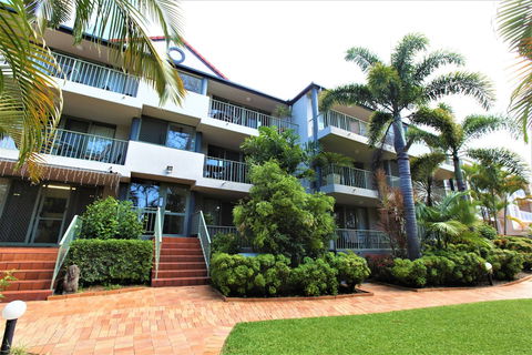 Montana Palms Resort - Accommodation Cairns 0