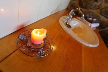 Tuki Retreat - Accommodation Cairns 3