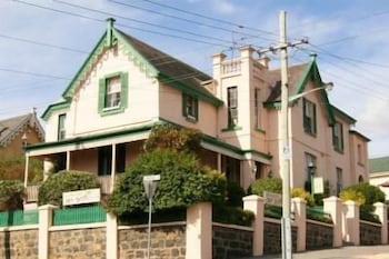 Hillview House - Accommodation Cairns 6
