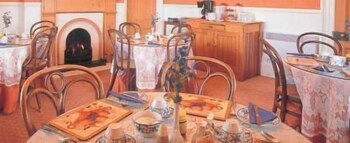 Hillview House - Accommodation Cairns 4