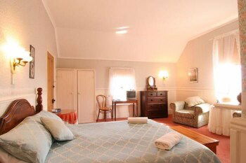 Hillview House - Accommodation Cairns 0