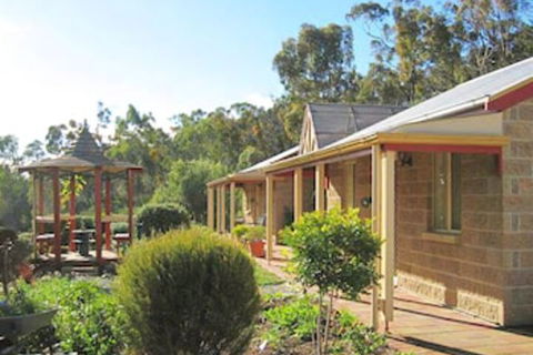Riesling Trail & Clare Valley Cottages - Accommodation Cairns 2