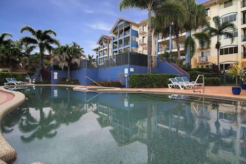 North Cove Waterfront Suites - Accommodation Cairns 2