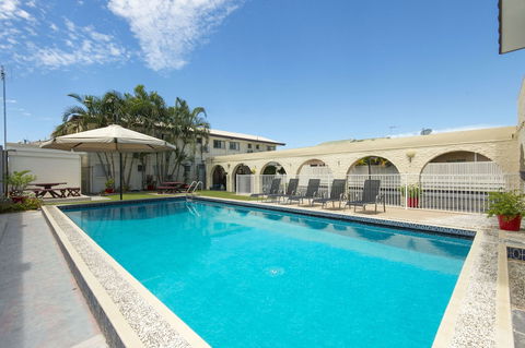 Coral Sands Motel - Accommodation Cairns 2