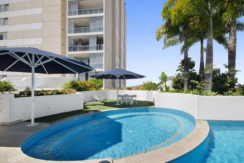 Direct Hotels â€“ Dalgety Apartments - Accommodation Cairns 2