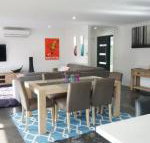 Bens Place modern  convenient - Accommodation Cairns