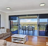 Jinalong 17 Pacific Street Family home great views. - Accommodation Cairns