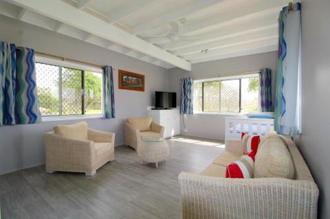 Beachfront 6 25 Willow Street - Accommodation Cairns 4