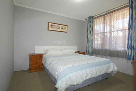 Beachfront 2 25 Willow Street - Accommodation Cairns 4