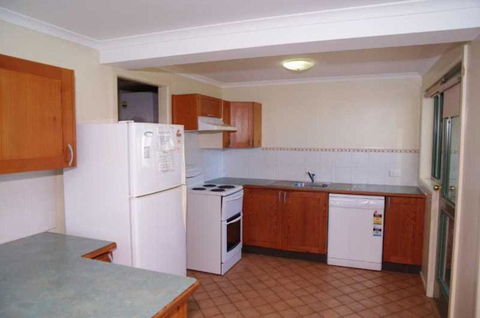 Beachfront 5 25 Willow Street - Accommodation Cairns 5