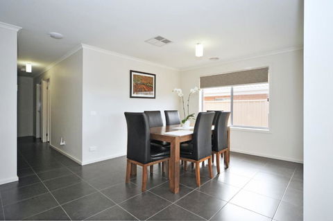 Beischer Apt A - Accommodation Cairns 2