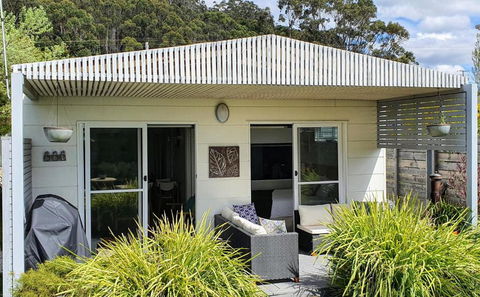 Goat Island Bungalow - Accommodation Cairns 6
