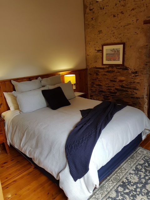 William Hunts Retreat Cypress Studio - Accommodation Cairns 3