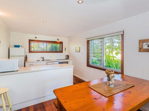 Pacifica 2 Opposite The Beach At Brooms Head - Accommodation Cairns 6