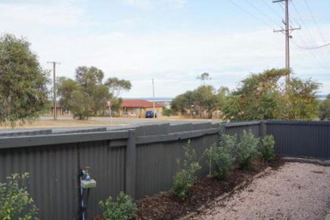 Lincoln Breeze - Accommodation Cairns 2