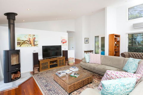 Booti Booti Lakehouse - Accommodation Cairns 6
