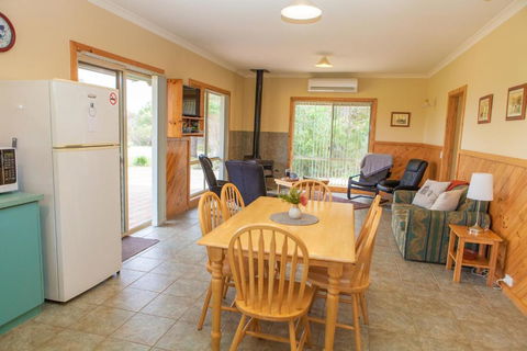 Riverside Retreat Chalets Walpole - Accommodation Cairns 3