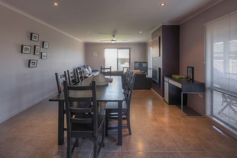 Birdland - Accommodation Cairns 6