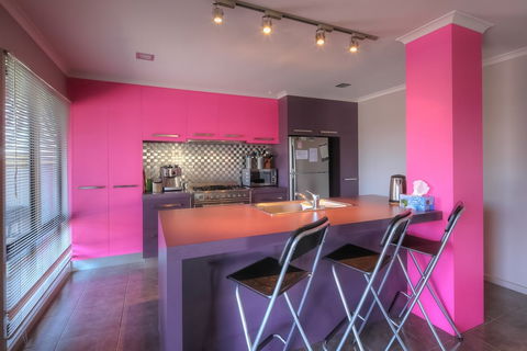Birdland - Accommodation Cairns 2