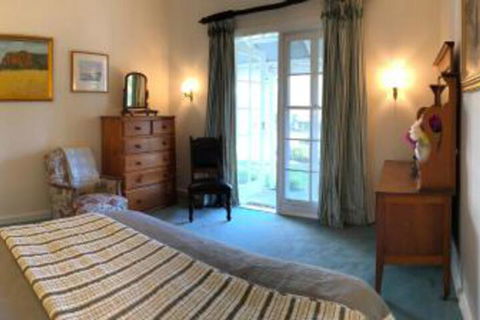 Petschel House - Accommodation Cairns 0